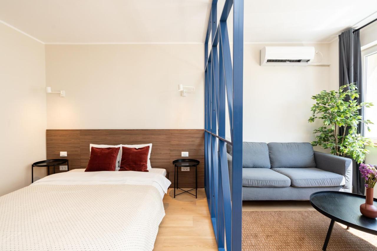 Elegant Studio In The Heart Of The Town Bukarest Eksteriør billede